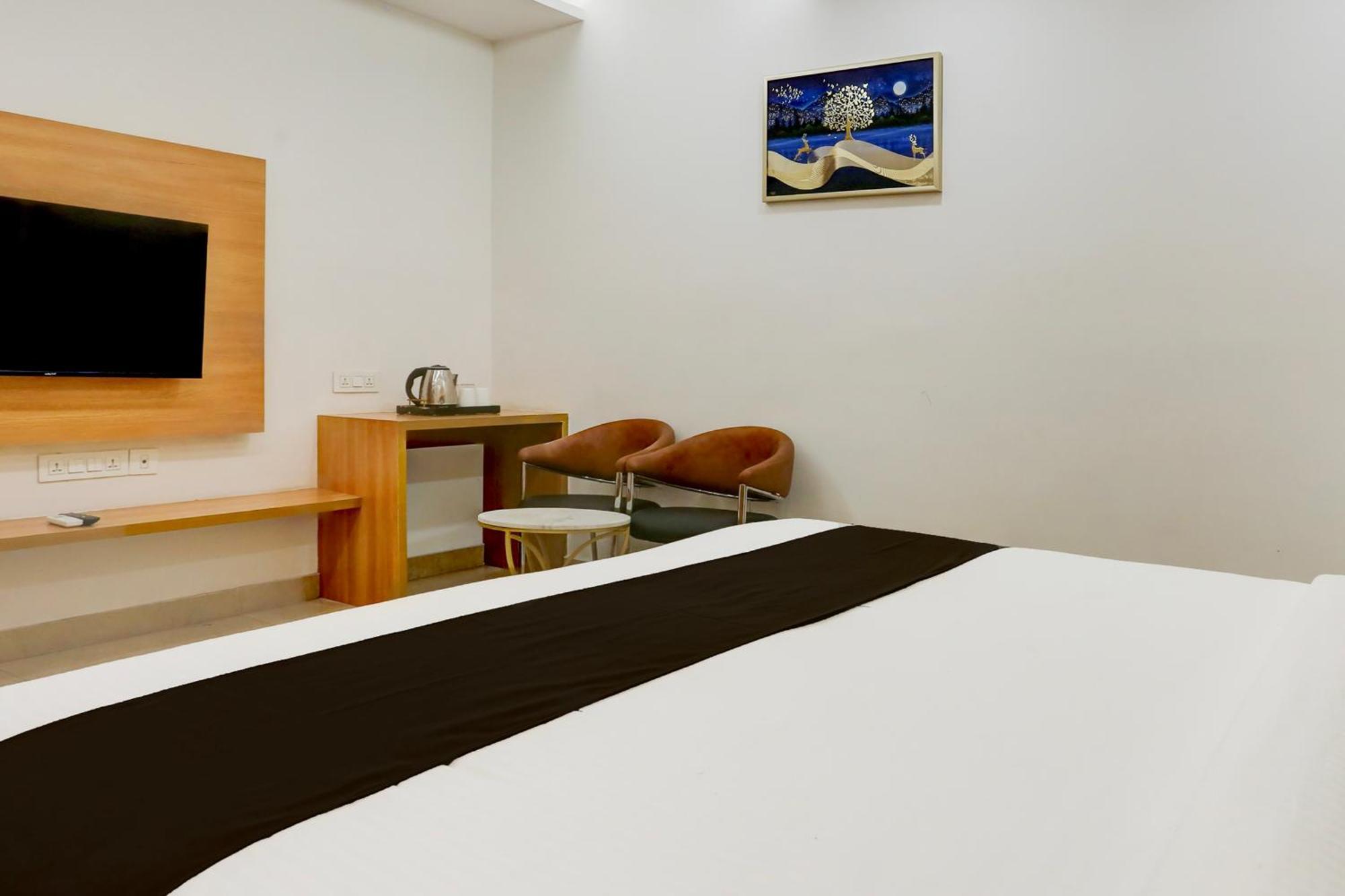 Palette Calista Premium Resort Samalkha 外观 照片