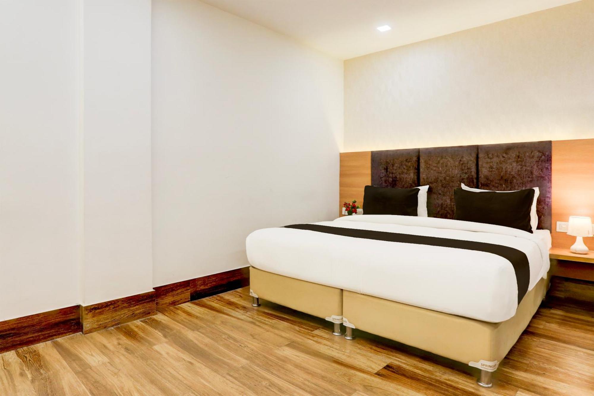 Palette Calista Premium Resort Samalkha 外观 照片