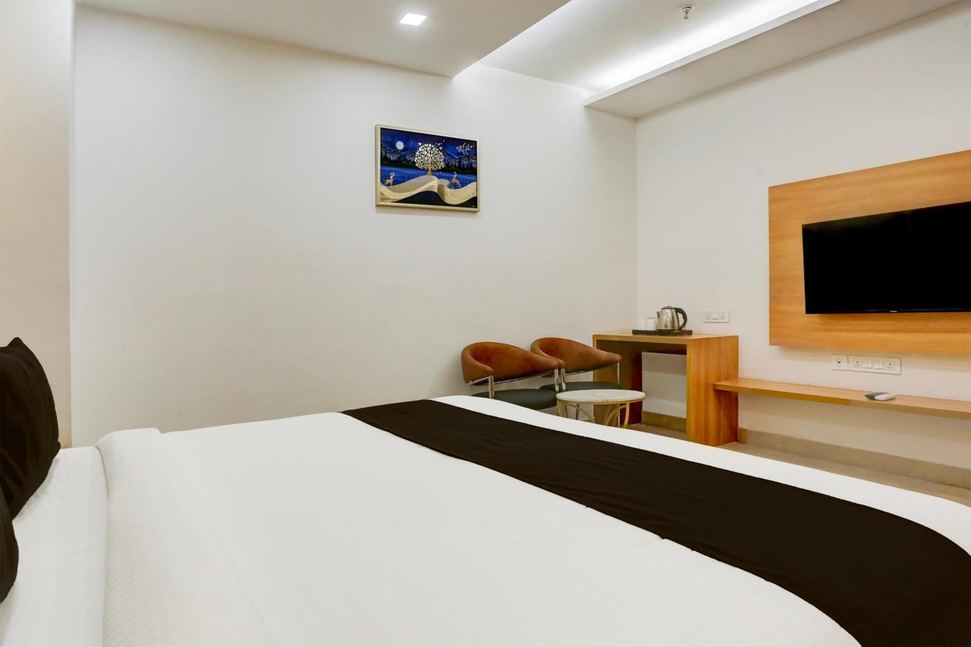 Palette Calista Premium Resort Samalkha 外观 照片