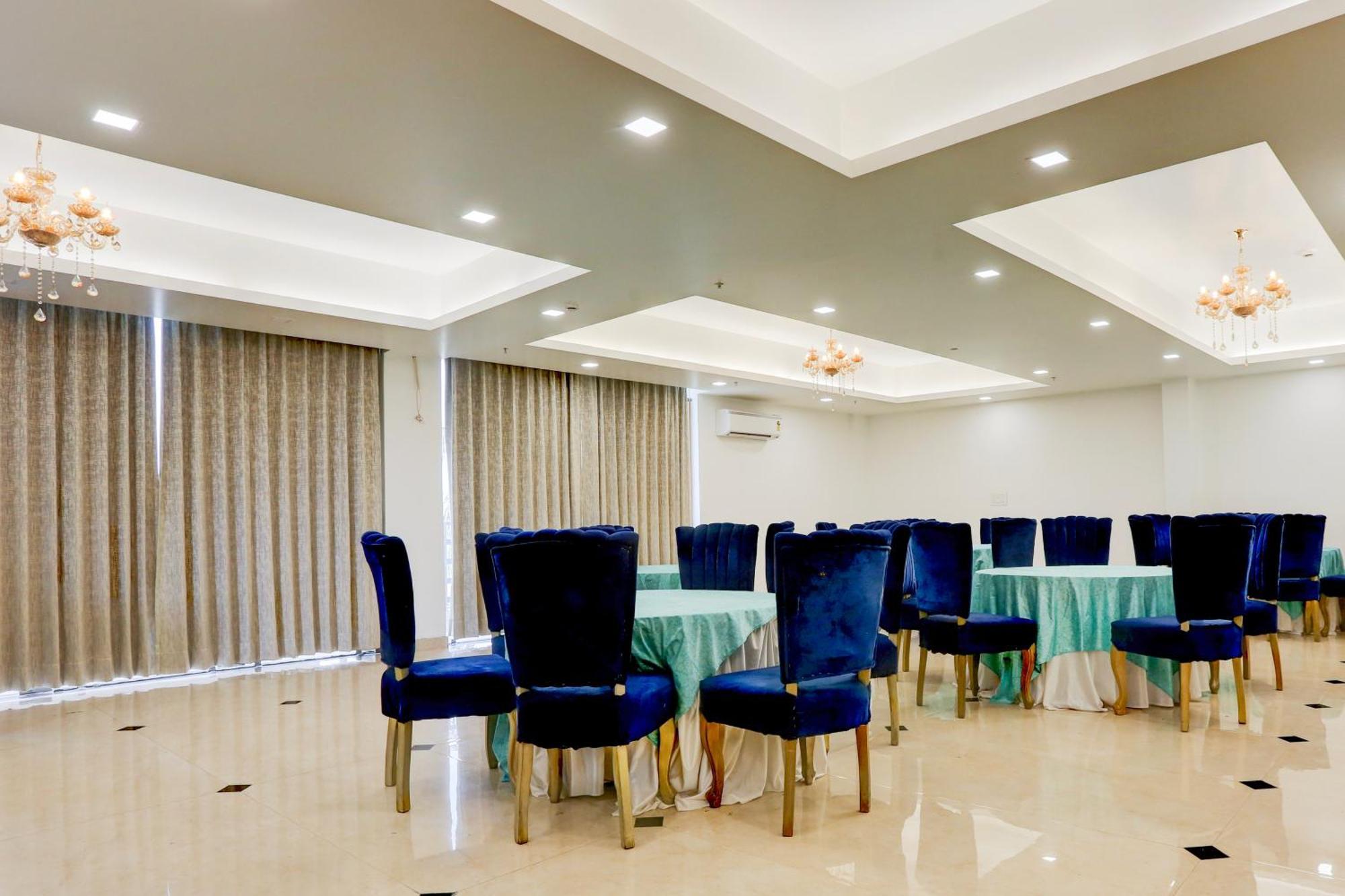 Palette Calista Premium Resort Samalkha 外观 照片